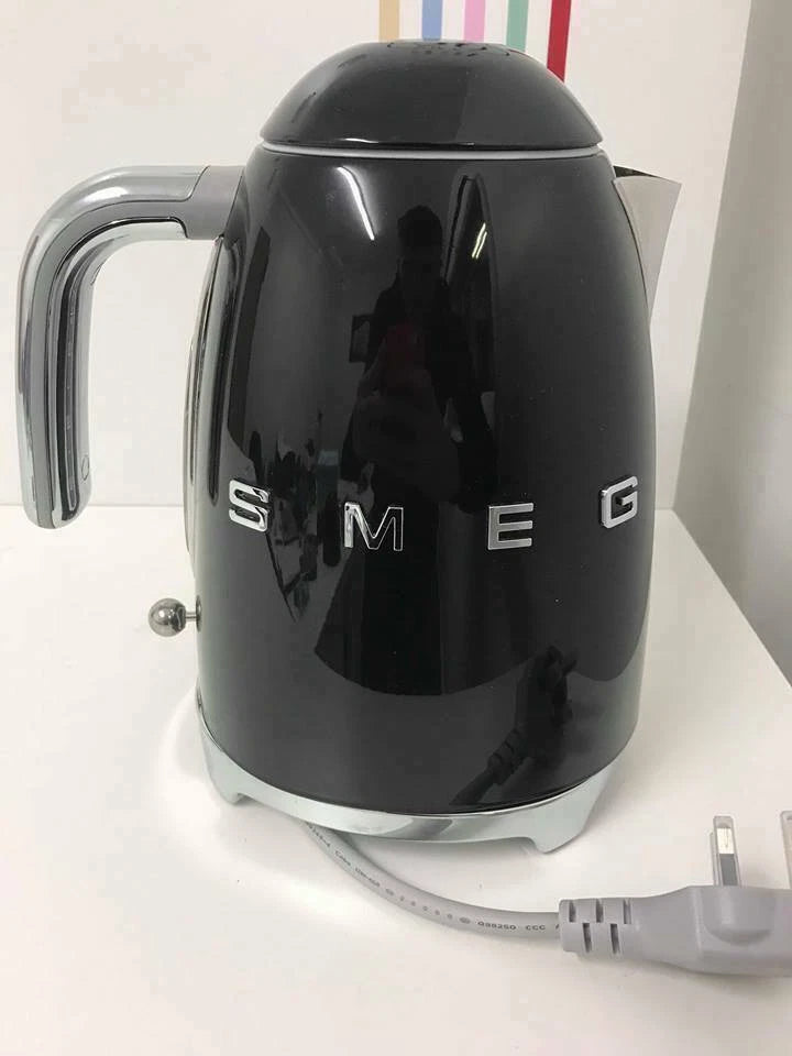 Smeg KLF03 50's Retro Kettle, Choice of Colour, Customer Return, Dent/Scratch