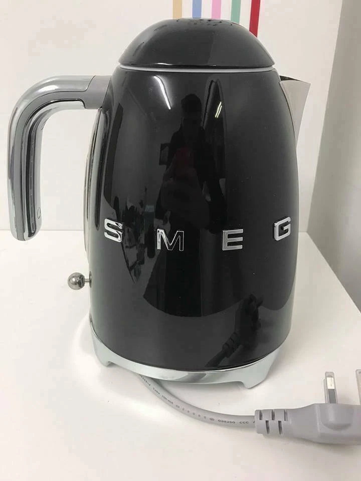 Smeg KLF03 50's Retro Kettle, Choice of Colour, Customer Return, Dent/Scratch
