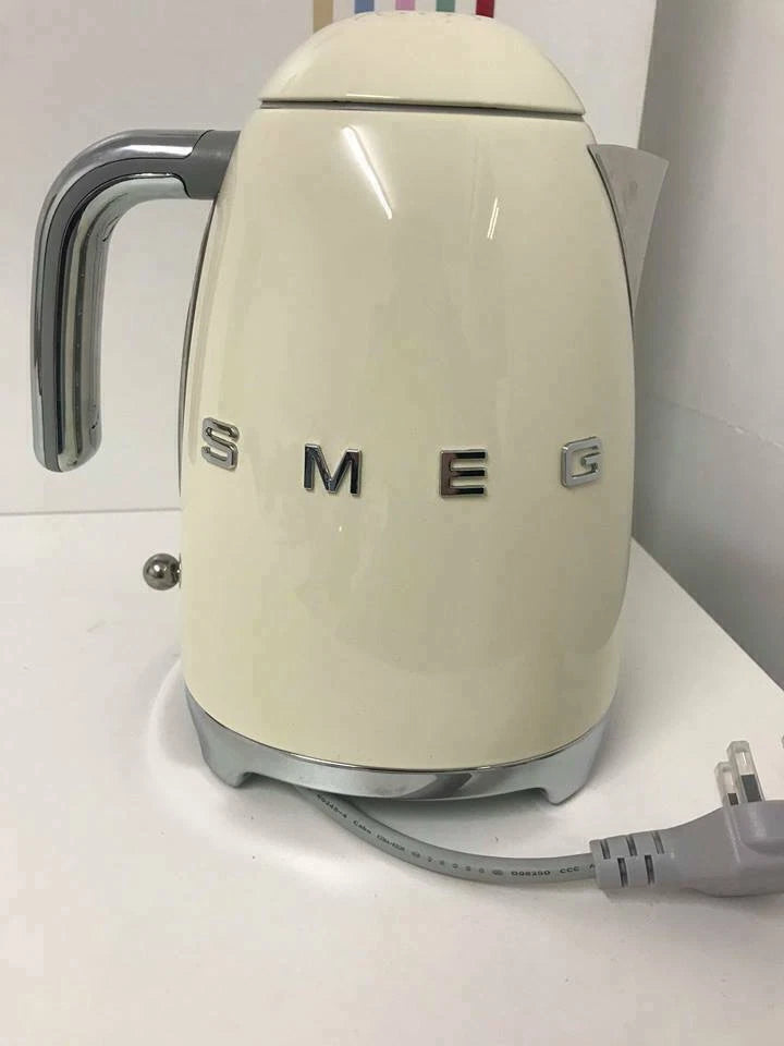 Smeg KLF03 50's Retro Kettle, Choice of Colour, Customer Return, Dent/Scratch